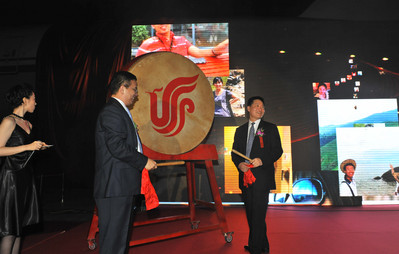 國航“追夢者”飛機啟航　微博粉絲頭像噴上機身