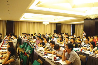 信義玻璃高性能的節能玻璃技術研討會在成都舉辦